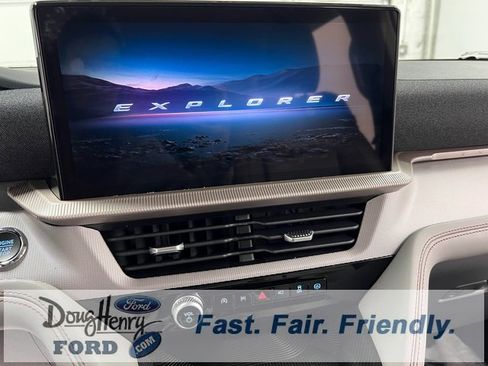 New 2026 Ford Explorer Active w/ Active Comfort Package image 19