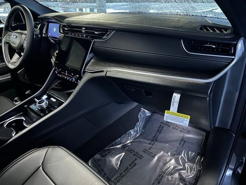 New 2025 Jeep Grand Cherokee L Limited AWD/4WD image 20