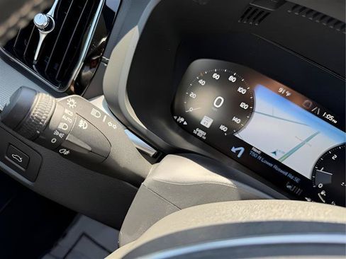 Used 2021 Volvo XC60 T5 R-Design w/ Advanced Package FWD image 50
