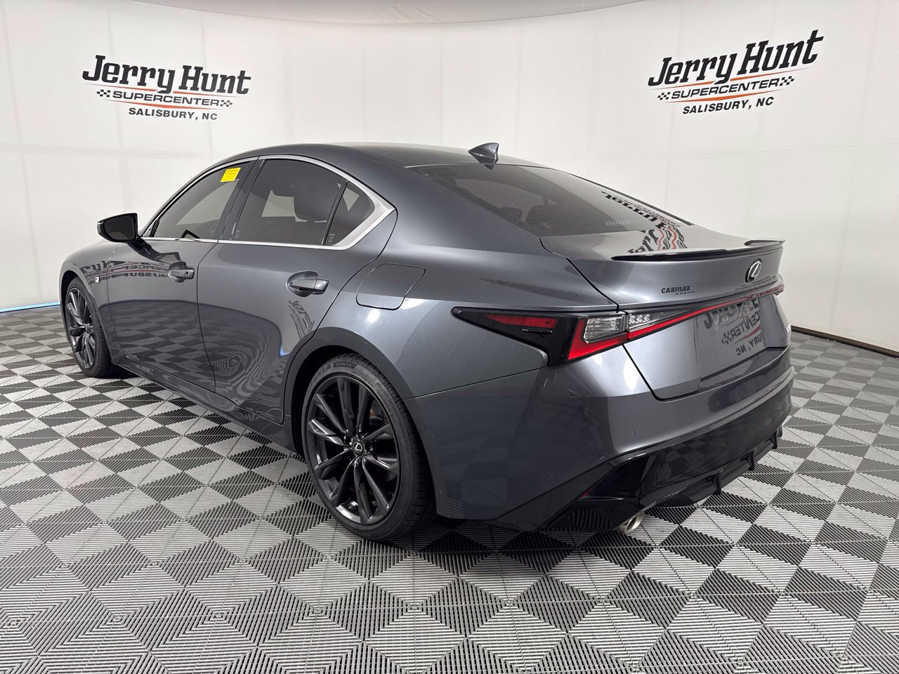 Used 2022 Lexus IS 350 F Sport RWD image 9
