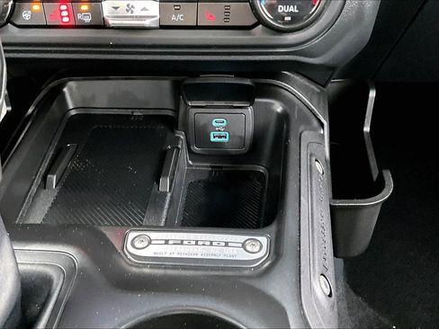 Used 2025 Ford Bronco Outer Banks image 32