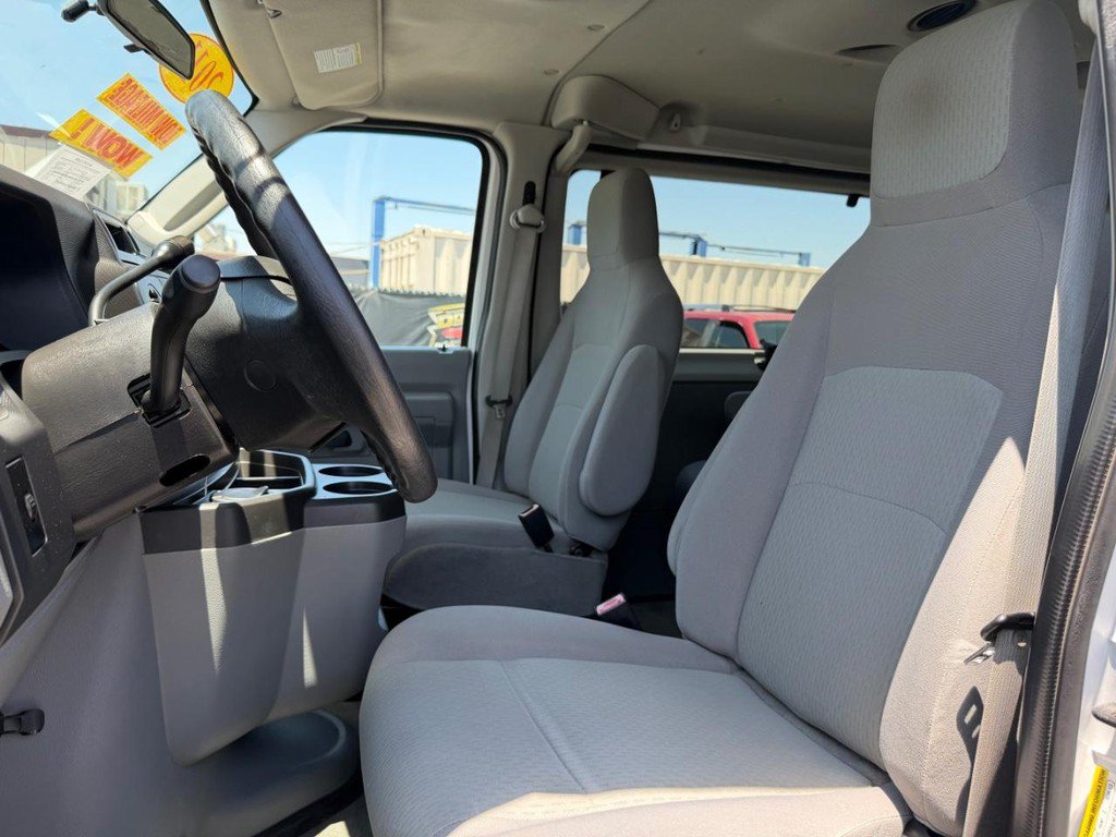 Used 2011 Ford E-350 and Econoline 350 XLT RWD image 18