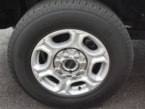 Used 2025 Ford F250 XLT AWD/4WD image 46