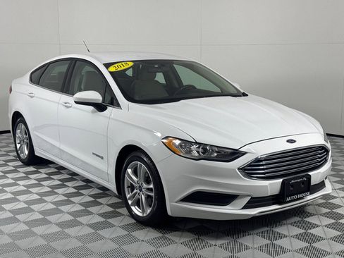 Used 2018 Ford Fusion S image 3
