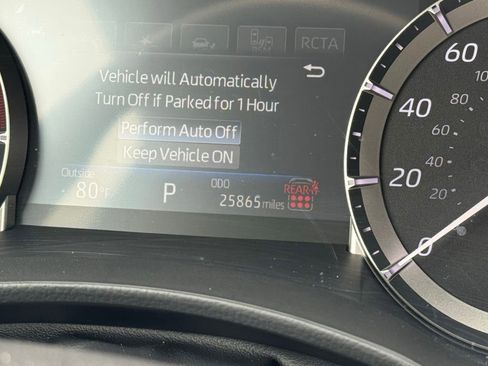 Certified 2025 Toyota Highlander LE FWD image 40