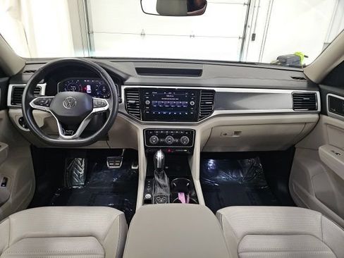 Used 2023 Volkswagen Atlas SEL Premium AWD/4WD image 32