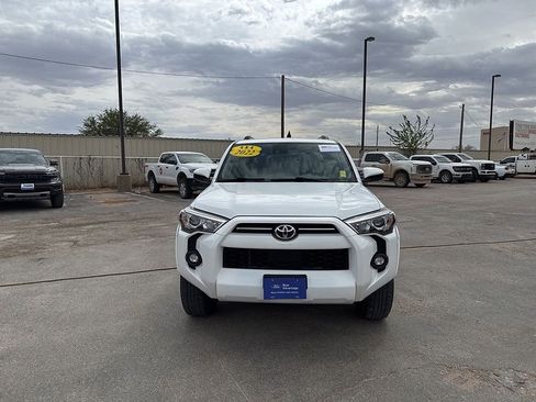 Used 2022 Toyota 4Runner SR5 image 8