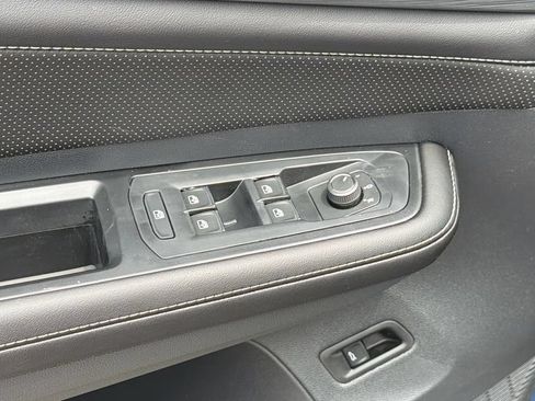 New 2026 Volkswagen Atlas Cross Sport SE AWD/4WD image 23