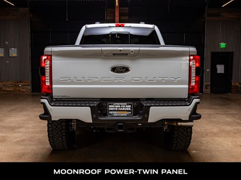 Used 2026 Ford F250 Lariat w/ Black Appearance Package image 8