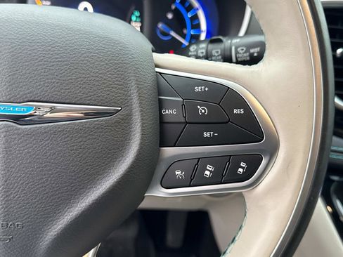 Used 2020 Chrysler Pacifica Limited w/ Advanced Safetytec Group image 29