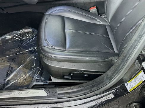 Used 2020 Alfa Romeo Giulia Ti w/ Active Blind Spot Package image 26