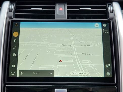 Used 2025 Land Rover Discovery S image 16