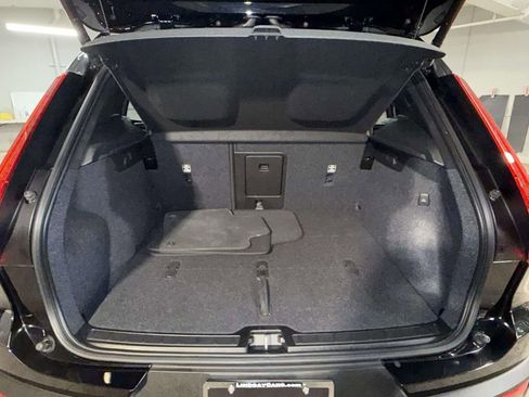 Used 2023 Volvo XC40 B5 Plus w/ Climate Package AWD/4WD image 17