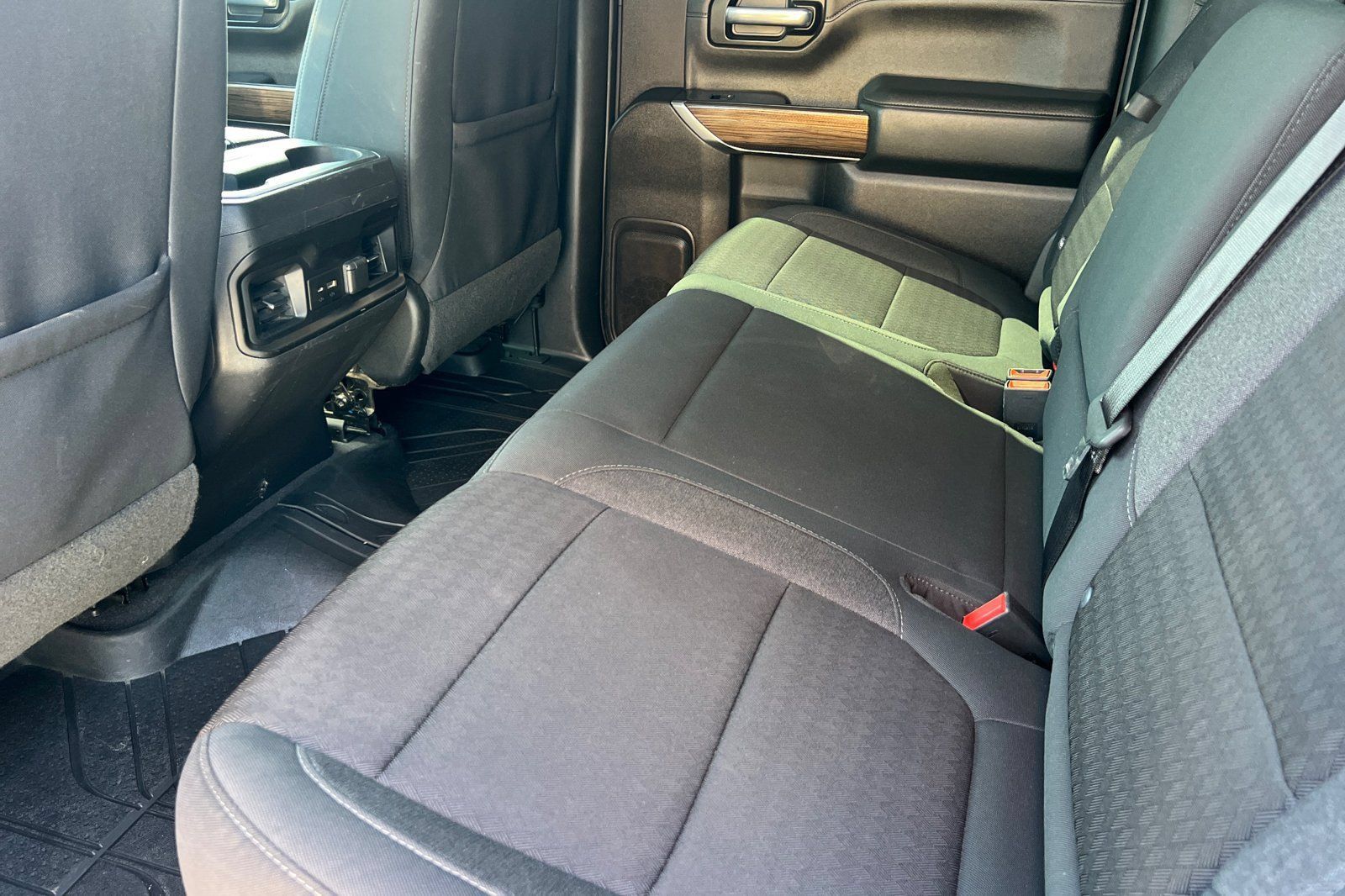 Used 2020 Chevrolet Silverado 1500 RST w/ All-Star Edition RWD image 15