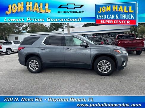 Used 2020 Chevrolet Traverse LT w/ Driver Confidence II Package image 13