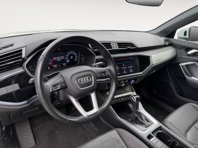 Used 2020 Audi Q3 2.0T Premium w/ Convenience Package AWD/4WD image 12