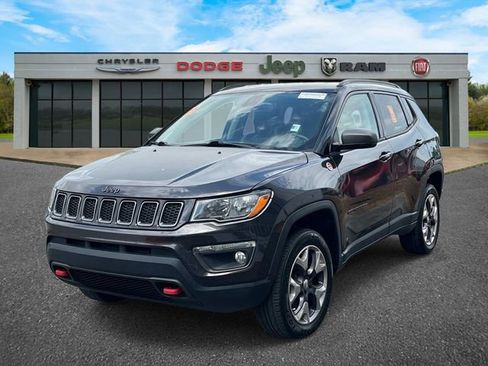 Used 2019 Jeep Compass Trailhawk image 7