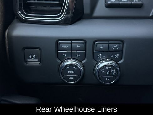 Used 2024 GMC Sierra 2500 AT4 w/ AT4 Premium Plus Package AWD/4WD image 29