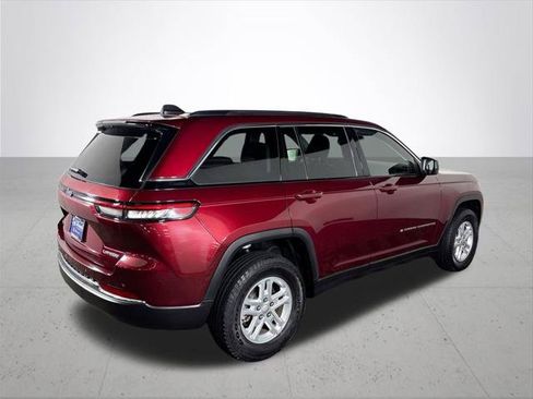 Certified 2023 Jeep Grand Cherokee Laredo w/ Luxury Tech Group I AWD/4WD image 7