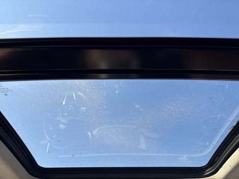 Used 2023 Acura MDX SH-AWD w/ Advance Package image 29