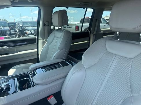 Used 2024 Jeep Wagoneer 2WD w/ Convenience Group I image 12