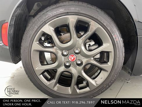 Used 2017 FIAT 124 Spider Abarth image 11