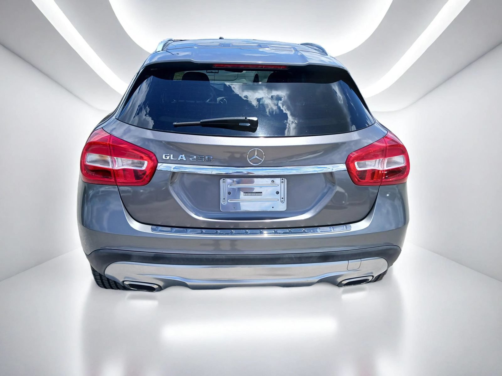 Used 2017 Mercedes-Benz GLA 250 w/ Premium Package image 6