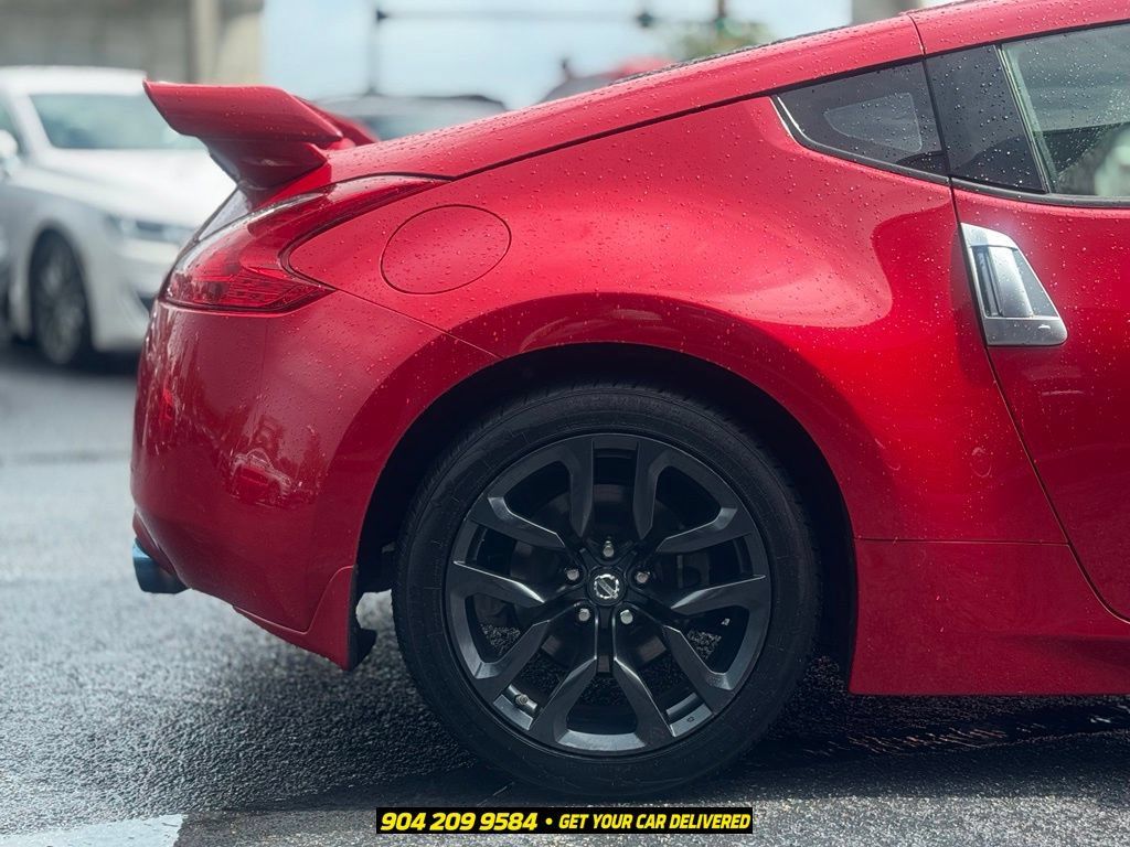Used 2016 Nissan 370Z Coupe RWD image 8