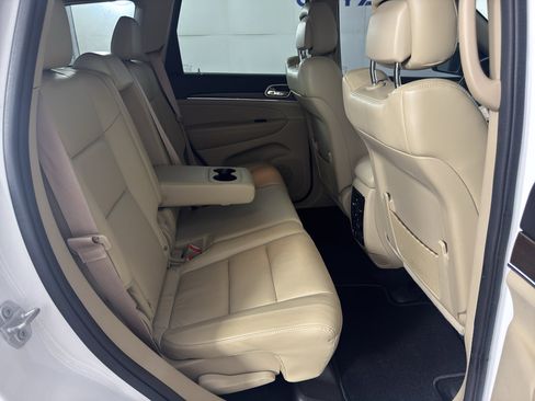Used 2017 Jeep Grand Cherokee Limited RWD image 39