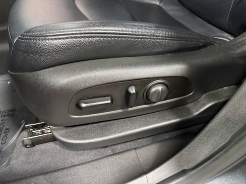 Used 2020 Chevrolet Equinox LT w/ Driver Convenience Package AWD/4WD image 20