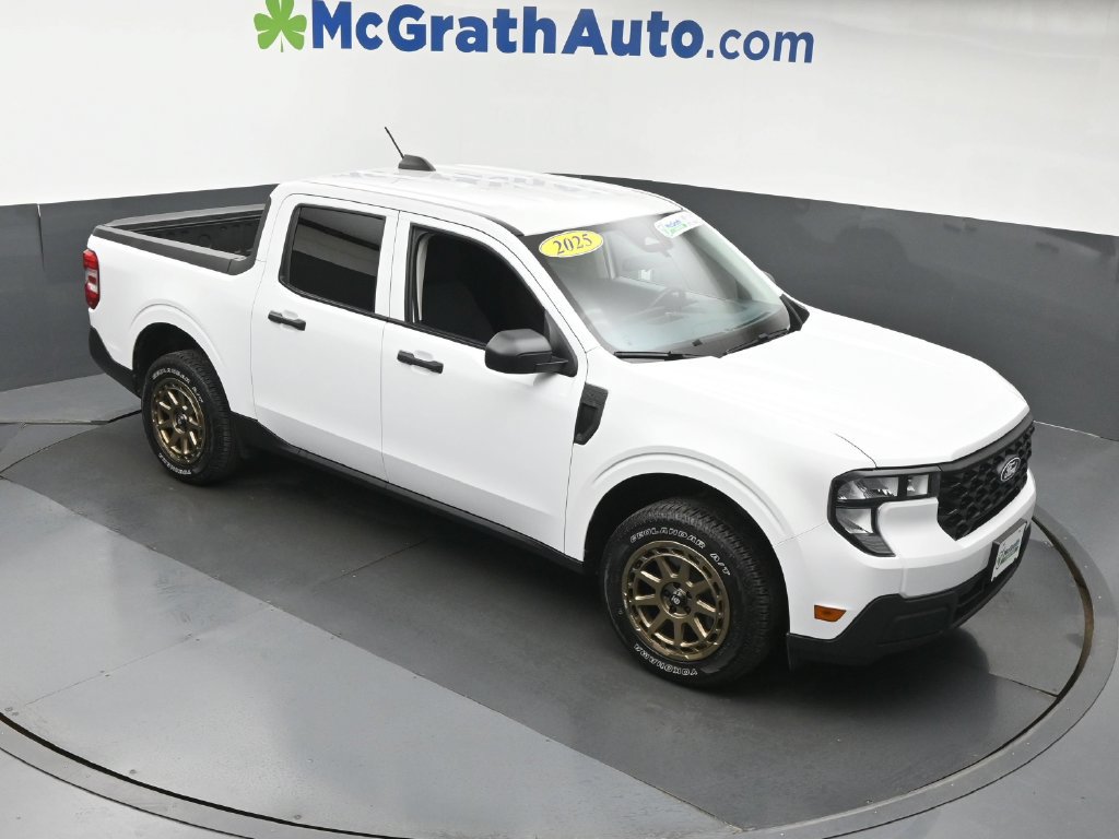 Used 2025 Ford Maverick XL w/ Equipment Group 102A AWD/4WD image 3