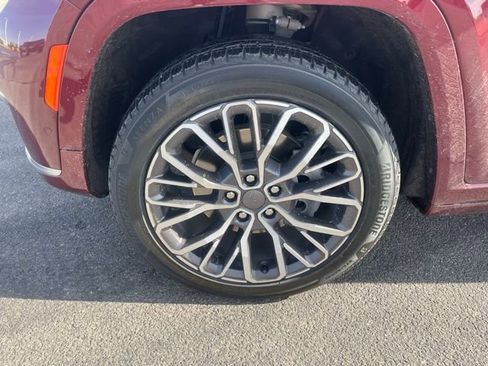 Used 2022 Jeep Grand Cherokee L Summit image 10