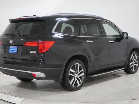 Used 2016 Honda Pilot Touring image 12