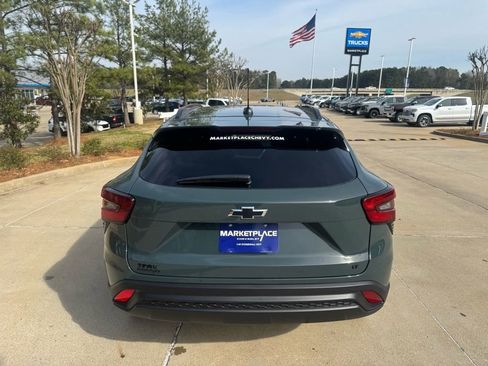 New 2026 Chevrolet Trax LT w/ Midnight Edition image 5