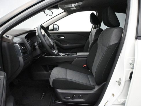 Used 2023 Nissan Rogue SV AWD/4WD image 7