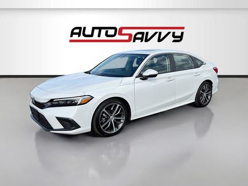 Used 2024 Honda Civic Touring image 3