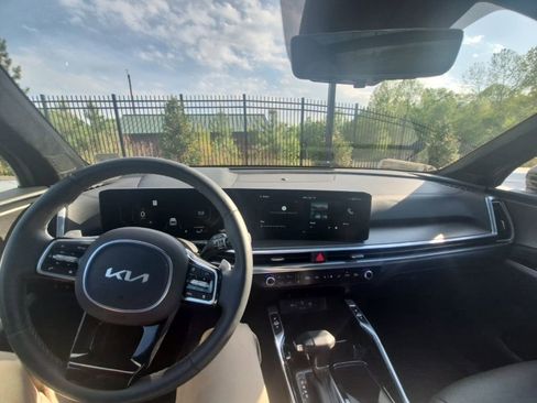 Used 2025 Kia Sorento SX Prestige AWD/4WD image 4