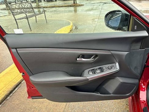 New 2025 Nissan Sentra SR image 11