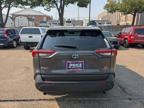 Used 2024 Toyota RAV4 LE AWD/4WD image 6