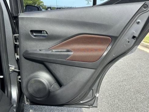 Used 2021 Nissan Kicks SR FWD image 17