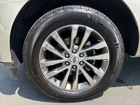 Used 2018 Ford Expedition Max Limited w/ Equipment Group 301A AWD/4WD image 18