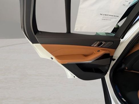 New 2026 BMW X5 xDrive40i w/ Premium Package image 18