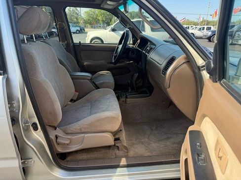 Used 2000 Toyota 4Runner SR5 AWD/4WD image 11