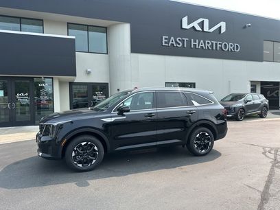New 2025 Kia Sorento S