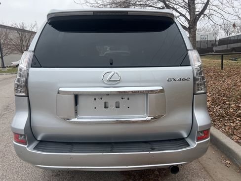 Used 2018 Lexus GX 460 Premium w/ Premium Package image 6