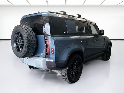 Used 2022 Land Rover Defender 110 SE AWD/4WD image 4