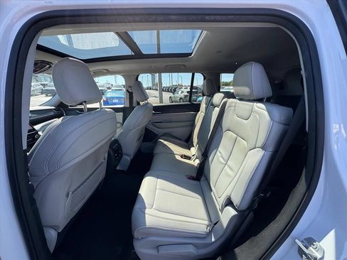 Used 2022 Jeep Grand Cherokee L Overland AWD/4WD image 12
