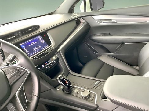 Used 2021 Cadillac XT5 Luxury image 38