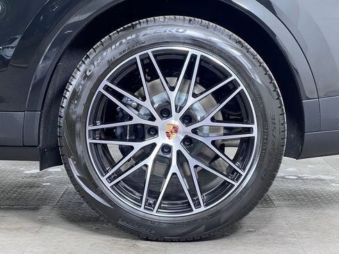 Certified 2026 Porsche Cayenne Coupe AWD/4WD image 12