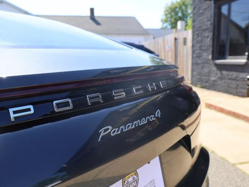 Used 2019 Porsche Panamera 4 w/ Premium Package AWD/4WD image 28